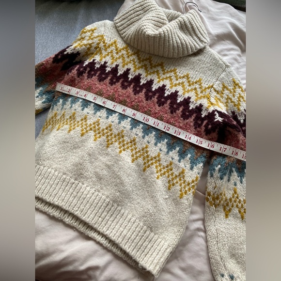 LOFT Cream Multicolor Chevron Turtleneck Sweater Petites Aztec Western - XSP - Picture 7 of 8